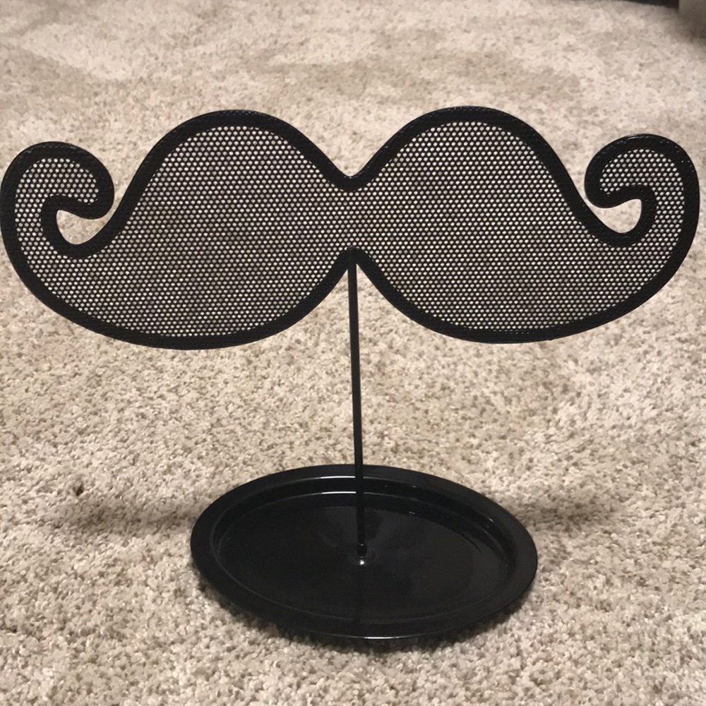 Mustache shaped earring holder with dish